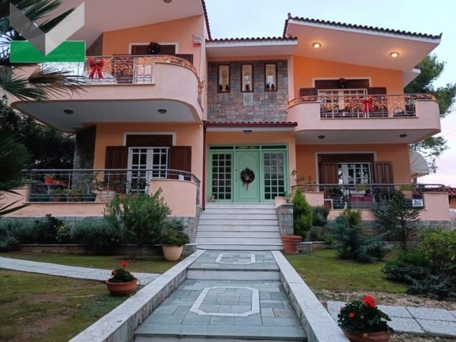 (Προς Πώληση) Κατοικία Συγκρότημα κατοικιών || Ανατολική Αττική/Θρακομακεδόνες - 520 τ.μ, 8 Υ/Δ, 720.000€ 
