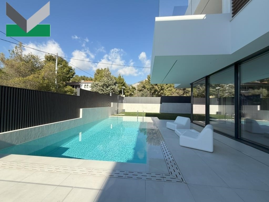 (For Sale) Residential Detached house || East Attica/Thrakomakedones - 400 Sq.m, 2 Bedrooms, 1.800.000€ 