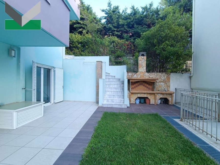 (Προς Πώληση) Κατοικία Μεζονέτα || Ανατολική Αττική/Θρακομακεδόνες - 315 τ.μ, 4 Υ/Δ, 350.000€ 