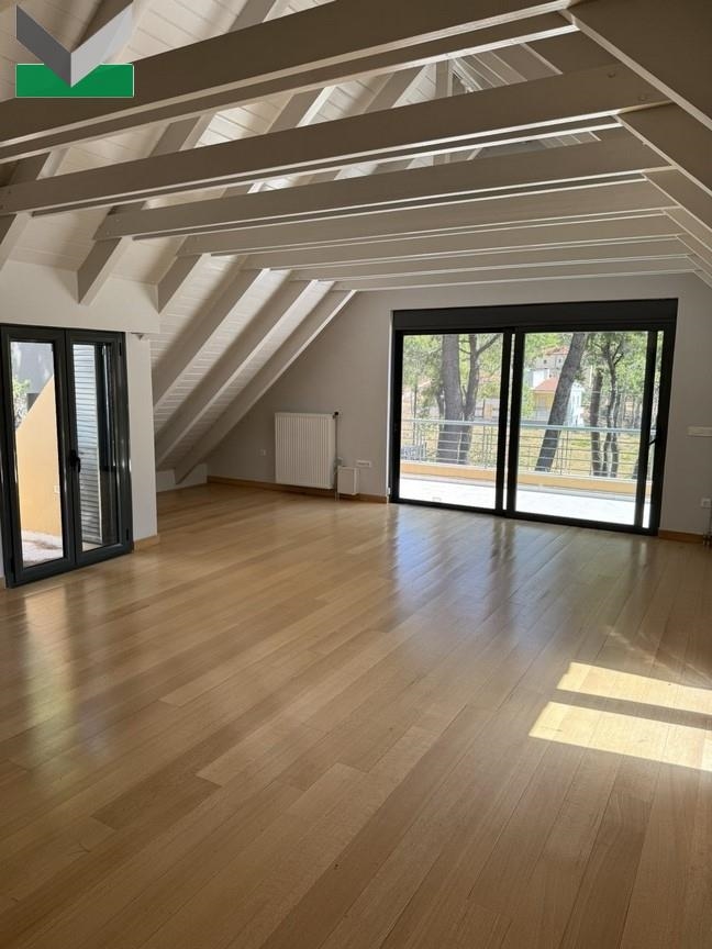 (Προς Ενοικίαση) Κατοικία Διαμέρισμα || Ανατολική Αττική/Θρακομακεδόνες - 193 τ.μ, 3 Υ/Δ, 1.600€ 