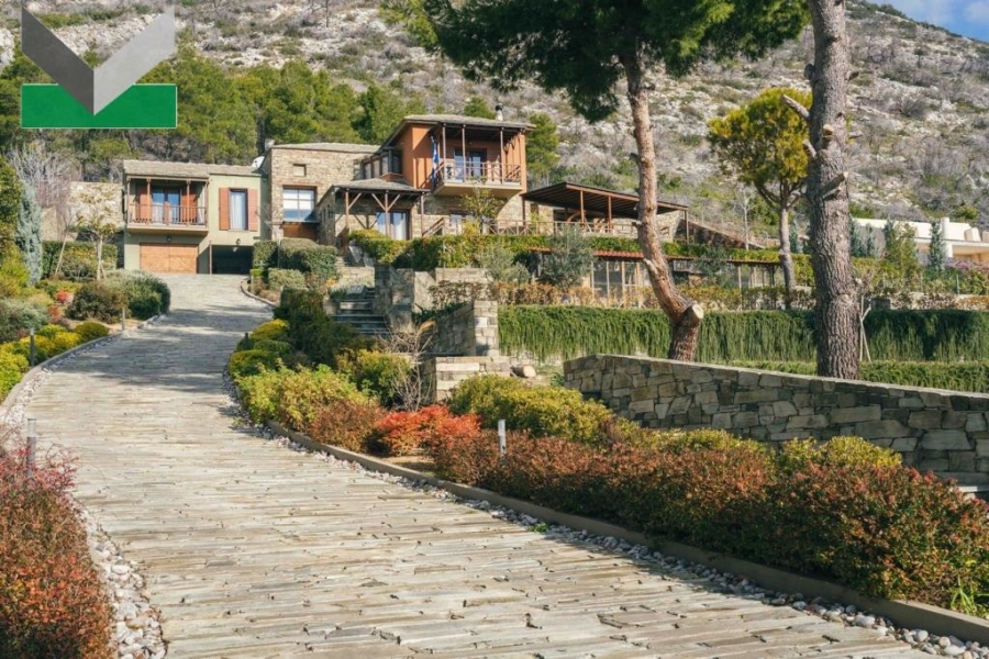 (Προς Πώληση) Κατοικία Μονοκατοικία || Ανατολική Αττική/Θρακομακεδόνες - 557 τ.μ, 3 Υ/Δ, 2.200.000€ 